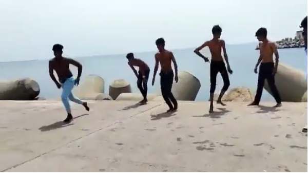 3 பேரும் 