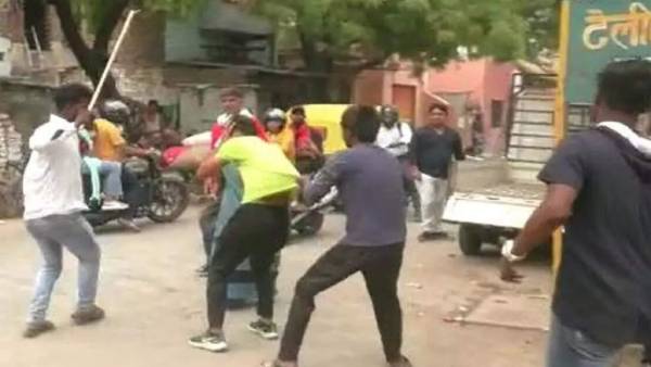  வன்முறையாளர்களிடம் வசூல் 