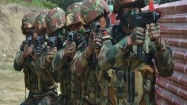  இளைஞர்கள் போராட்டம் 