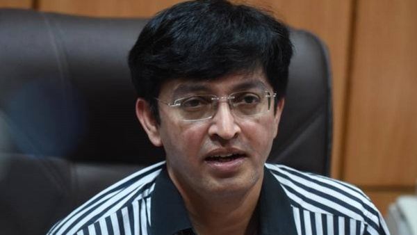 ராதாகிருஷ்ணன் 