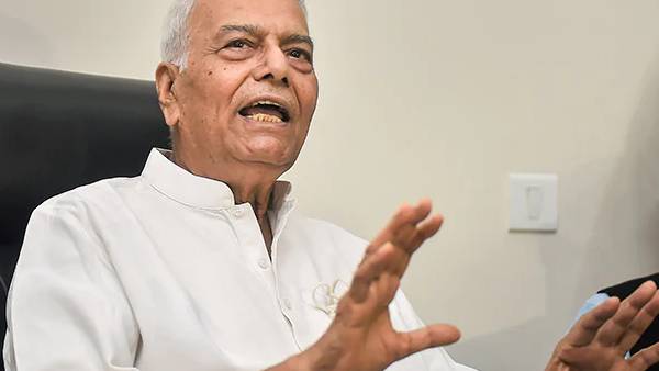 யஷ்வந்த் சின்ஹாவை ஆதரியுங்கள் யஷ்வந்த் சின்ஹாவை ஆதரியுங்கள்