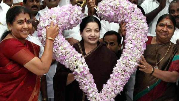 வாழ்த்து பெற்றார்கள் 