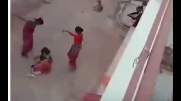 பெண் குழந்தைகள் பெண் குழந்தைகள்