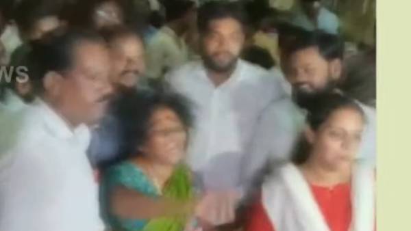  உயர்நீதிமன்றம் உத்தரவு 