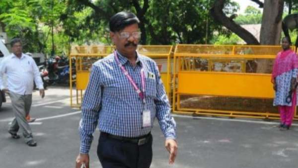 இடைத்தரகர் 