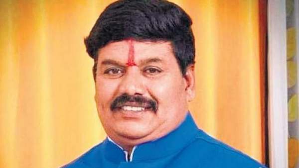 நிதியை கேட்கப்போகிறாராம் நிதியை கேட்கப்போகிறாராம்