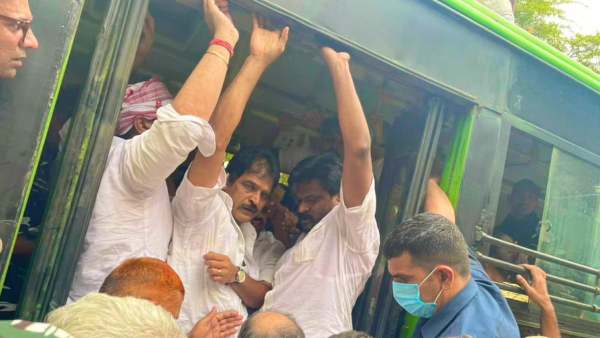 குண்டுக்கட்டாக கைது 