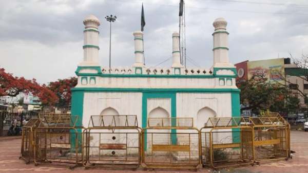 ஈத்கா மைதானத்தில் இந்து பண்டிகை ஈத்கா மைதானத்தில் இந்து பண்டிகை