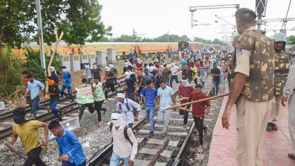 அக்னி பாத் 