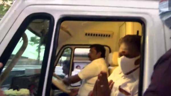 ஓபிஎஸ் வெற்றி 