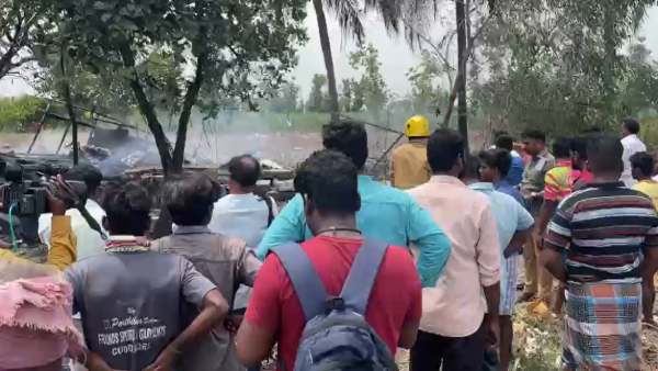 3 people dead after a fire broke out at the firecrackers production unit Cuddalore