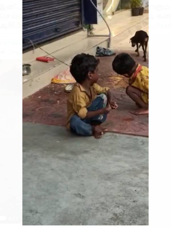 நரிக்குறவர் குடும்பம்