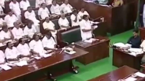  எடப்பாடி பழனிசாமி துரோகி 