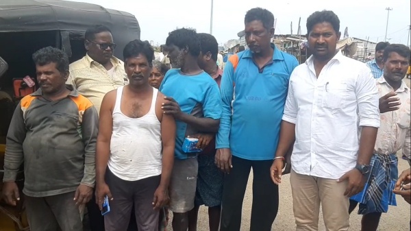 Rescue of four fishermen near Kasimedu Welcome with tears of joy Rescue of four fishermen near Kasimedu Welcome with tears of joy