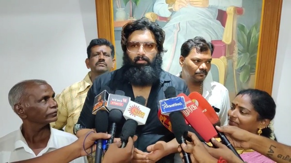 பச்சைக்கிளி பச்சைக்கிளி