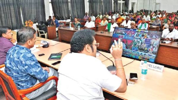 அதிகாரிகளிடம் கேள்வி 