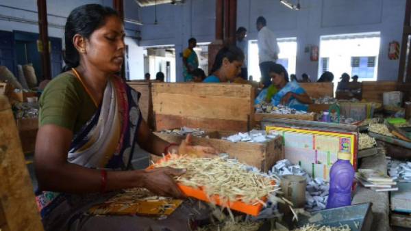 தீப்பெட்டி உற்பத்தியாளர்கள் குற்றச்சாட்டு. 