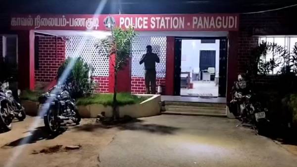 Passengers handed Over the govt bus drunk driver to police Passengers handed Over the govt bus drunk driver to police