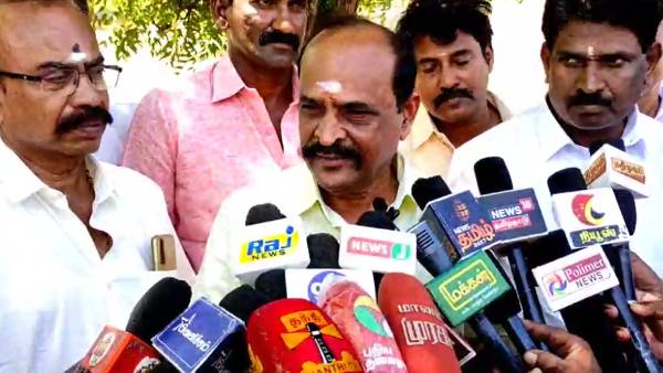  குடும்ப கட்சி திமுக