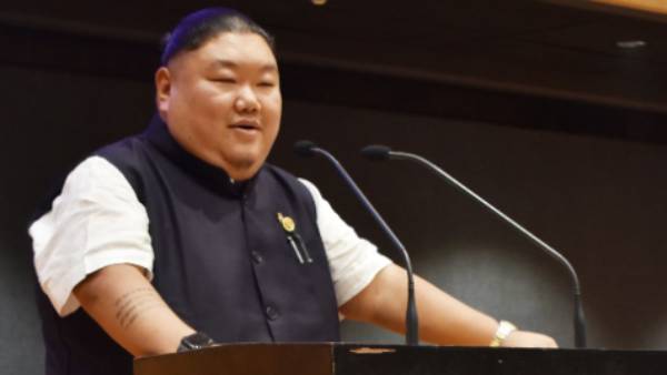 நாகா ஸ்டைல் தண்டனையா? நாகா ஸ்டைல் தண்டனையா?