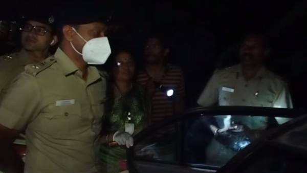 பழையா கார் 