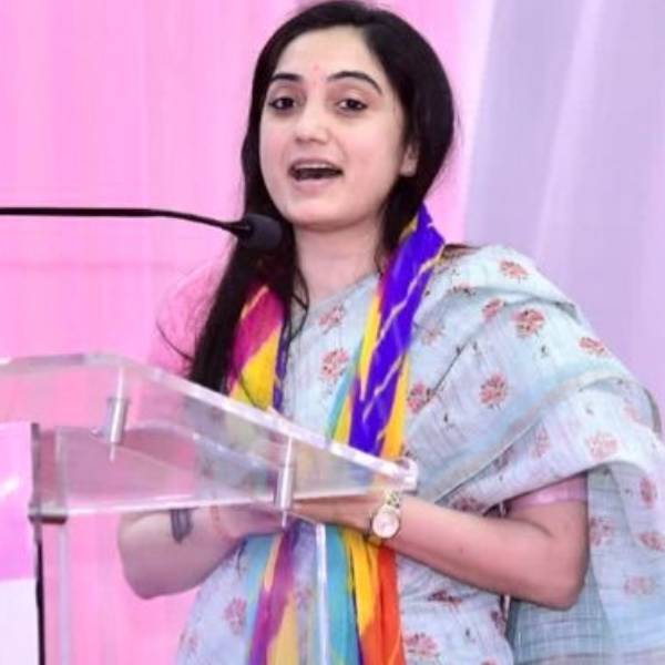 கட்சியிலிருந்து நீக்கம் 