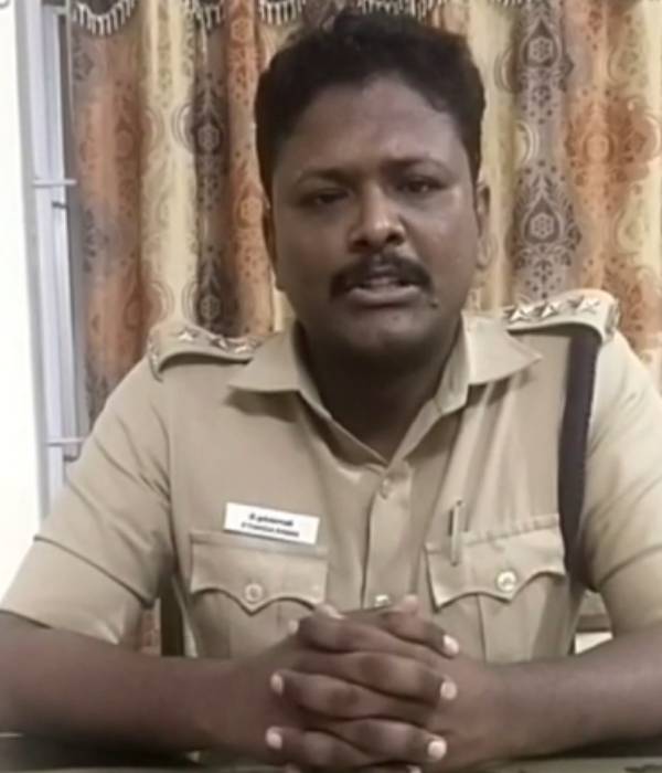 70 சவரன் பீரோவில் நகை 
