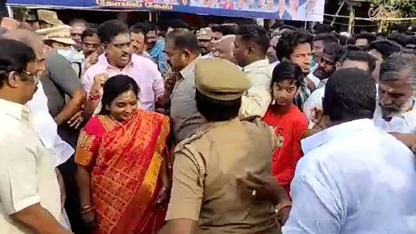 யார் இவர்? 