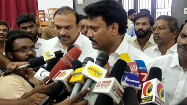 சட்டபூர்வமாக அழுத்தம் 