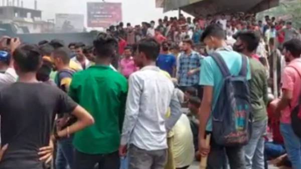 பீகாரில் போராட்டம் பீகாரில் போராட்டம்