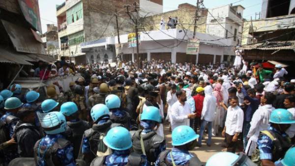  தொடரும் கைது படலம் 