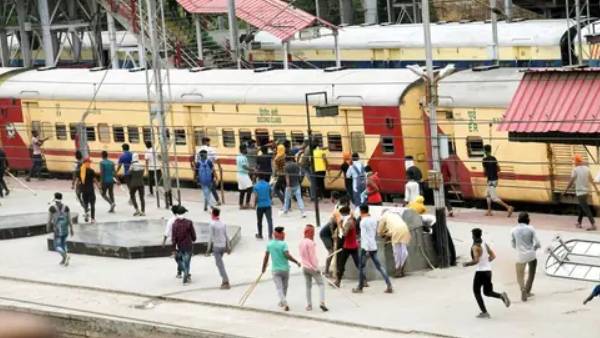 செகந்திராபாத்தில் 100 பேர் கைது 