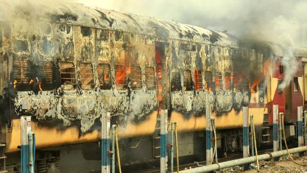 உபியில் மறியல் - கைது 