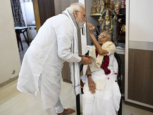 100 வது பிறந்தநாள்