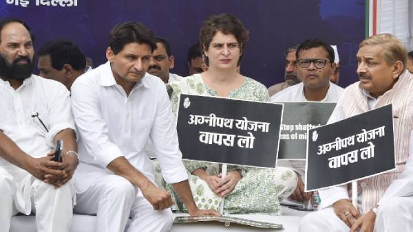 இளைஞர்களுக்கு காங்கிரஸ் ஆதரவு இளைஞர்களுக்கு காங்கிரஸ் ஆதரவு