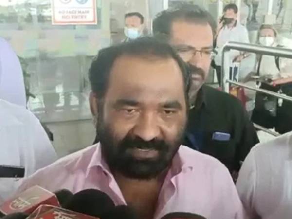 உத்தவ் தாக்கரேவுக்கு தான் ஆதரவு 