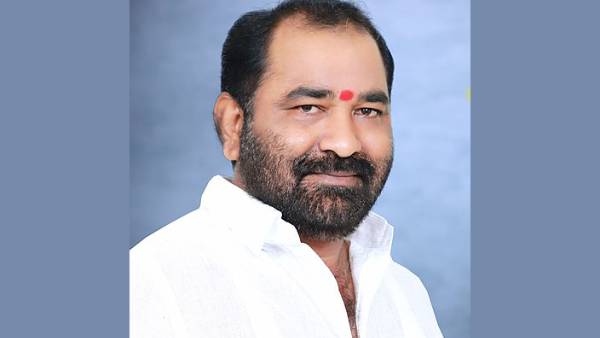 தப்பிய நிதின் தேஷ்முக் 