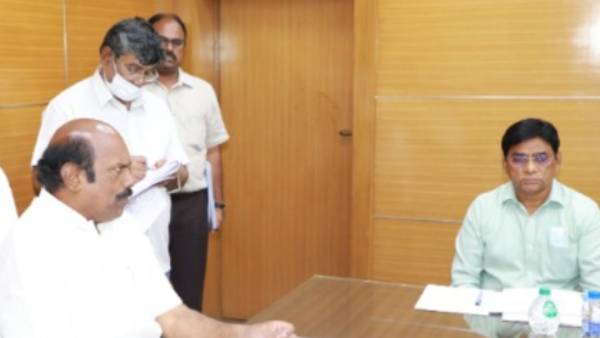 2 லட்சம் சதுர அடி 