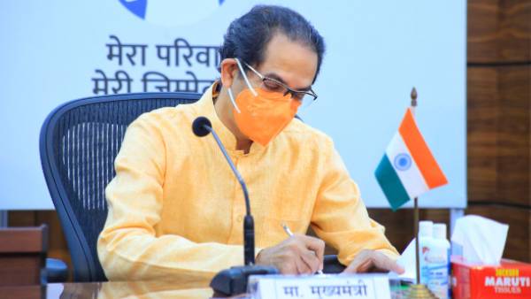 ராஜினாமா செய்த உத்தவ் தாக்கரே ராஜினாமா செய்த உத்தவ் தாக்கரே