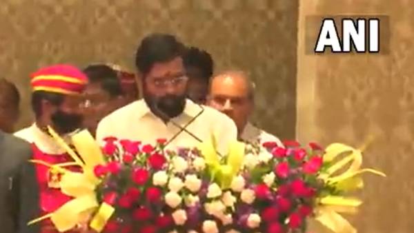  புகழ்ந்த ஷிண்டே