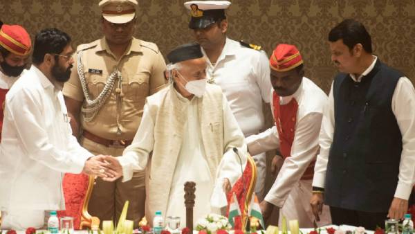 மீண்டும் கோஷம் 