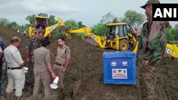 காப்பாற்றும்படி அழுத சிறுவன் 