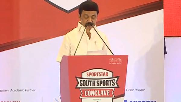 ஜல்லிக்கட்டு அரங்கம் 