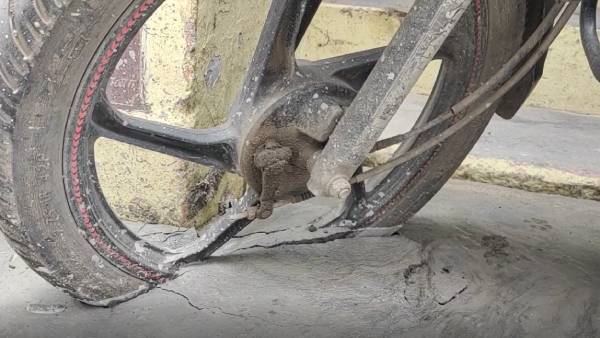 இரவோடு இரவாக சாலை 