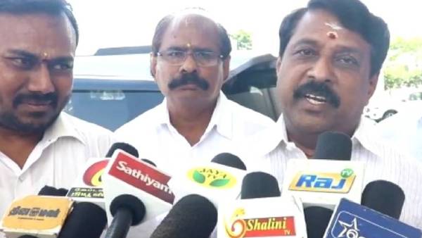 போஸ்டர்கள் 