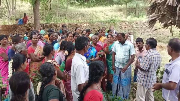 பணியிடமாற்றம் செய்ய கோரிக்கை 