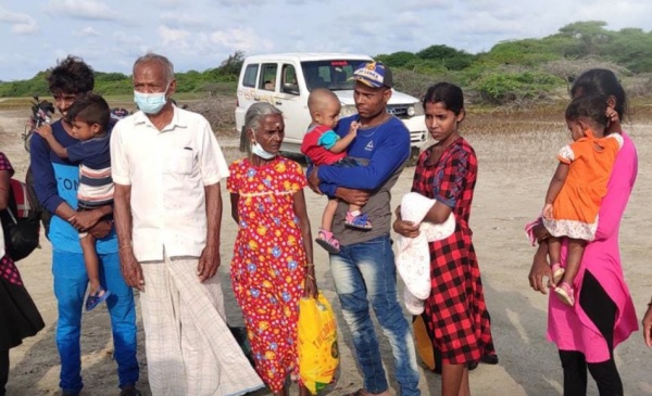 மொத்தம் 83 பேர் வருகை மொத்தம் 83 பேர் வருகை