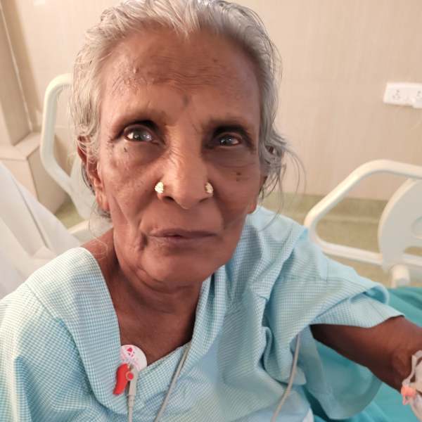 அம்மாவுக்கு நெஞ்சுவலி 