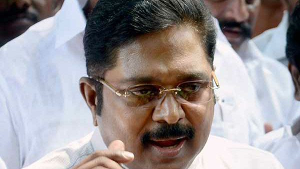  4 சீட்டுகள்