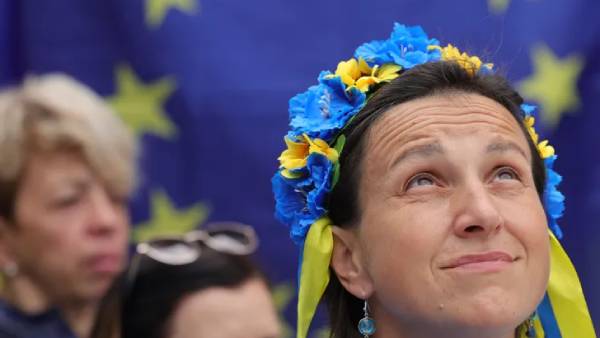 உக்ரைனுக்கு வேட்பாளர் அந்தஸ்து 